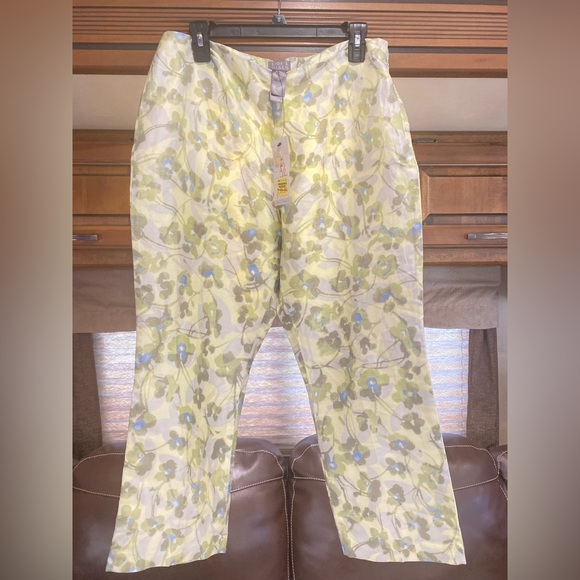 Sigrid Olsen Floral silk Cropped Pants Sz 12P - Picture 2 of 8
